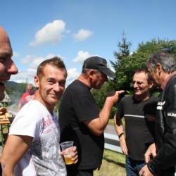 Daniel Behra parle aussi avec les mains